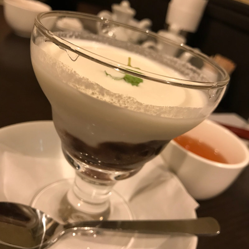 タピオカとあんこ入りココナッツミルク(鼎 KANAE)