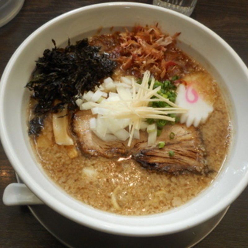 背脂生姜醤油そば(麺創房LEO )