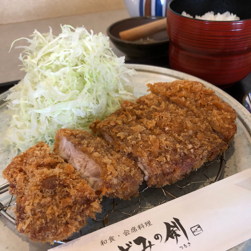 沖縄ロースかつ膳(いずみの剣)