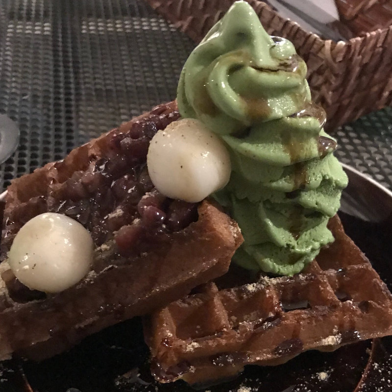 抹茶と小豆小豆のワッフル(イン・ザ・グリーン   )