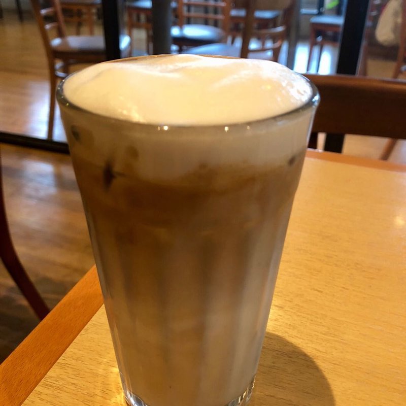 カフェラテ(シャトーラコーヒー 三宮店)