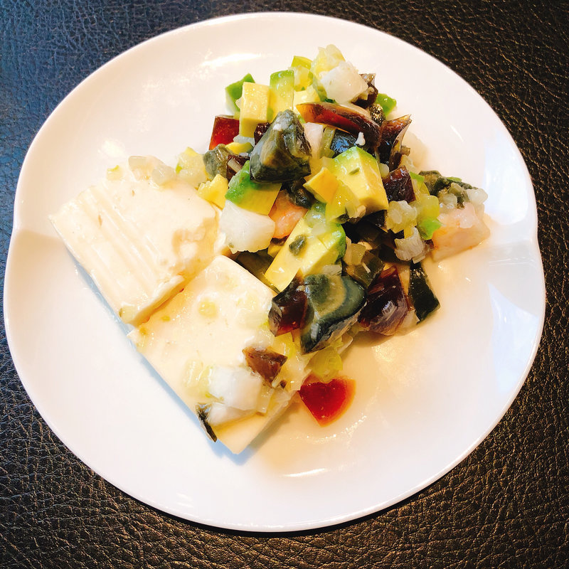 アボカドとピータン豆腐(御膳房 銀座店 （中国雲南料理、雲南キノコ火鍋専門店）)