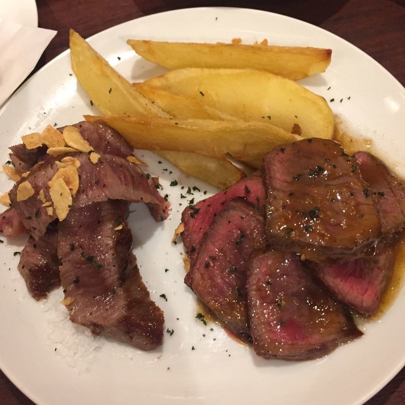 お肉ハーフ&ハーフ(ワインダイナー　ヴィンゴ （～denimo～）)