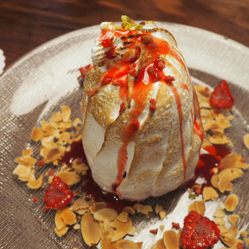 焼きメレンゲのシュークリーム(peekaboo)