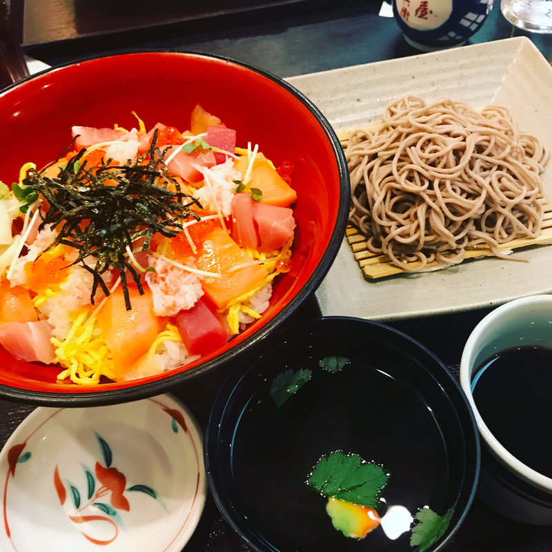 北海ちらし 小二八そばセット(華屋与兵衛 綾瀬店)