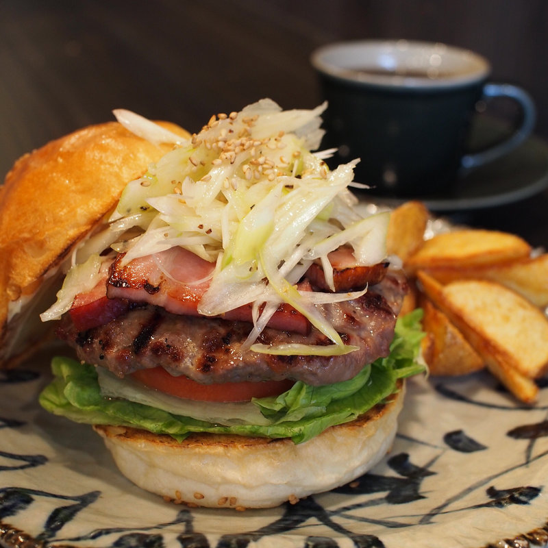 ねぎ塩ベーコンのハンバーガー 〜ごま油の香り〜(三六〇 さんろくまる)