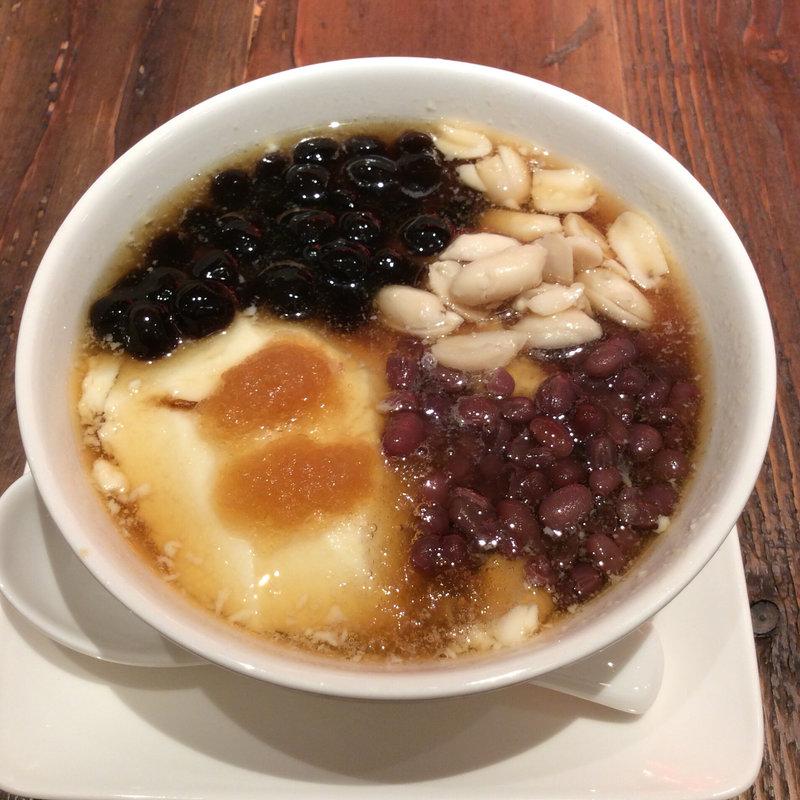 タピオカピーナッツ豆花(騒豆花)