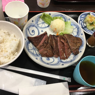 牛タン定食(いきなり！ステーキ イオンモール東久留米店)
