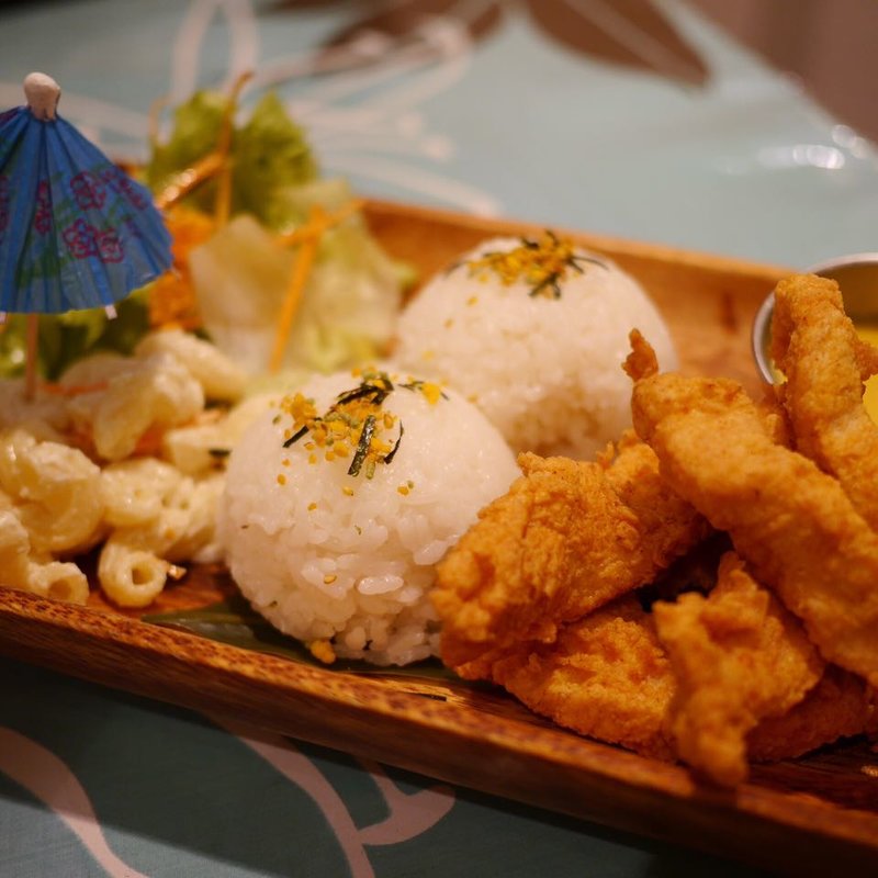 フライドチキンプラター(Kahala Room ワールドポーターズ店)