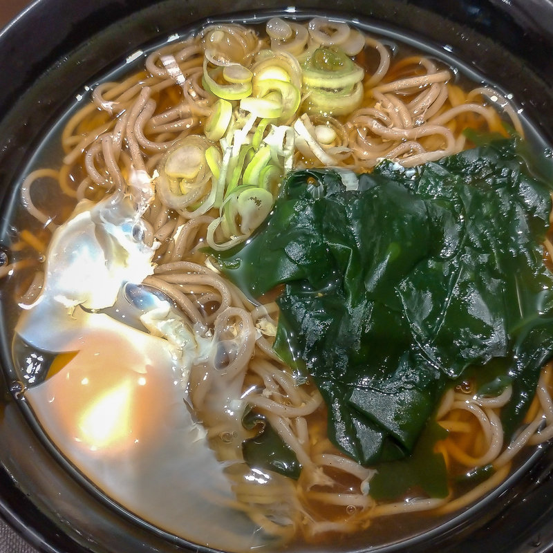 月見そば(小諸そば 虎ノ門店 （こもろそば）)