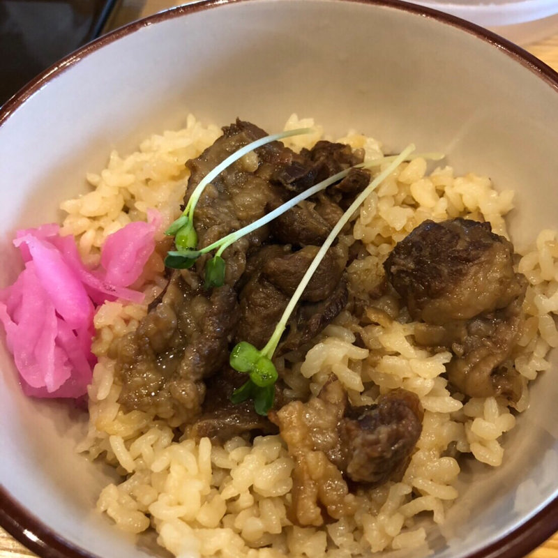 牛すじご飯(山大前やまとや)