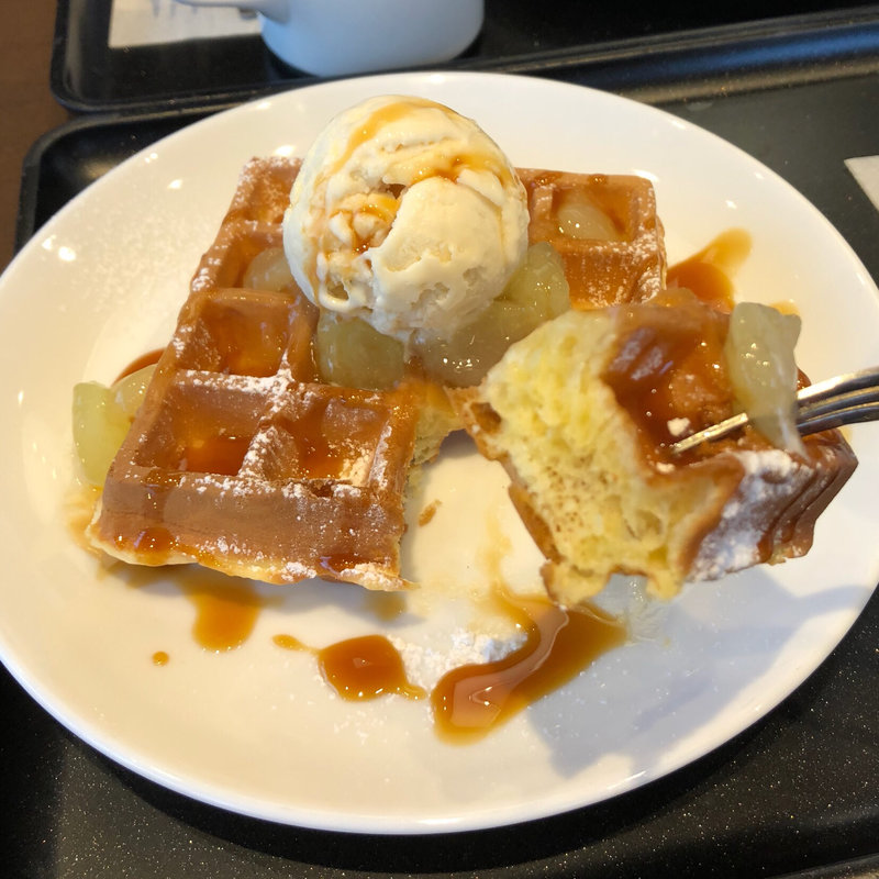 ワッフル洋梨キャラメル(タリーズコーヒー アクロスプラザ長岡美沢店 （Tully's Coffee）)