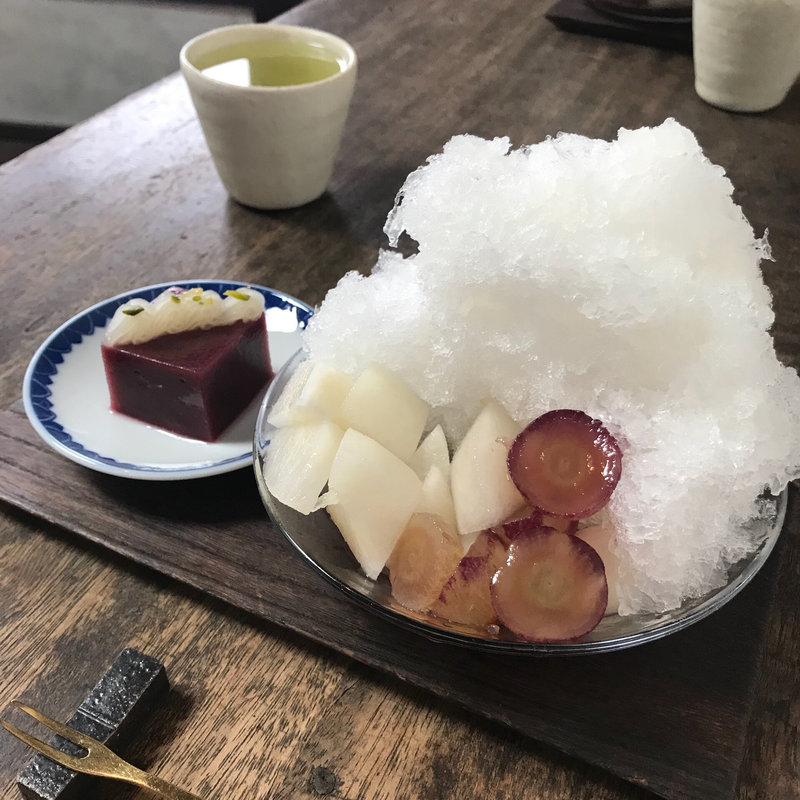 秋の果物とはちみつ志るこ氷とかざ羹(うめぞの茶房 )