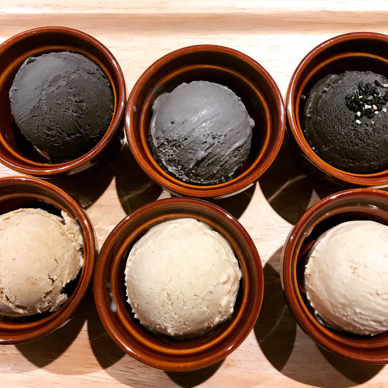 濃厚ごまアイス6種盛り合わせ(GOMAYA KUKI)