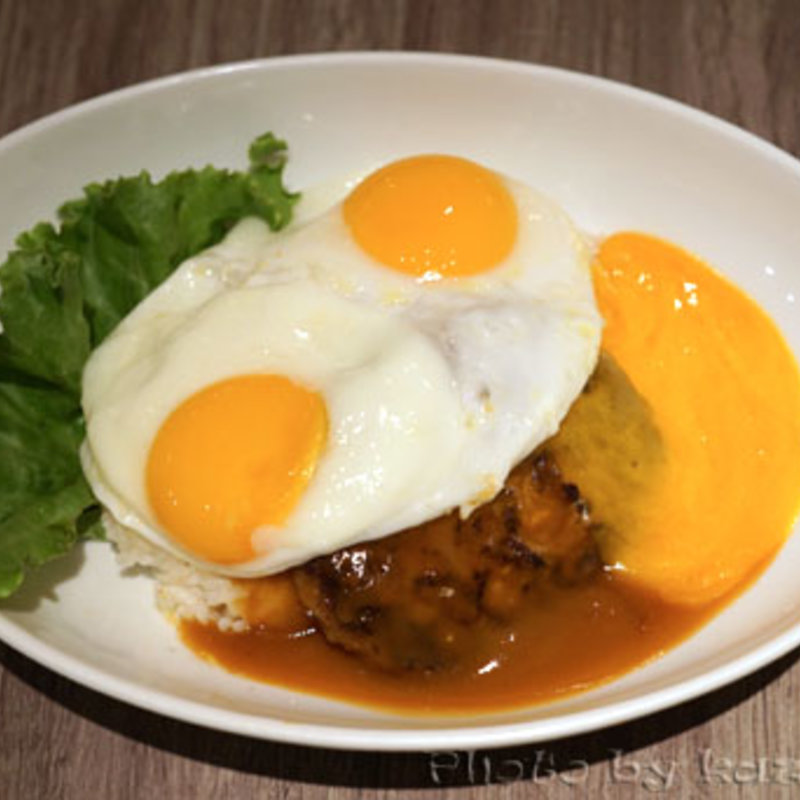 チェダーチーズ ロコ・モコ(Eggs 'n Things 原宿店)