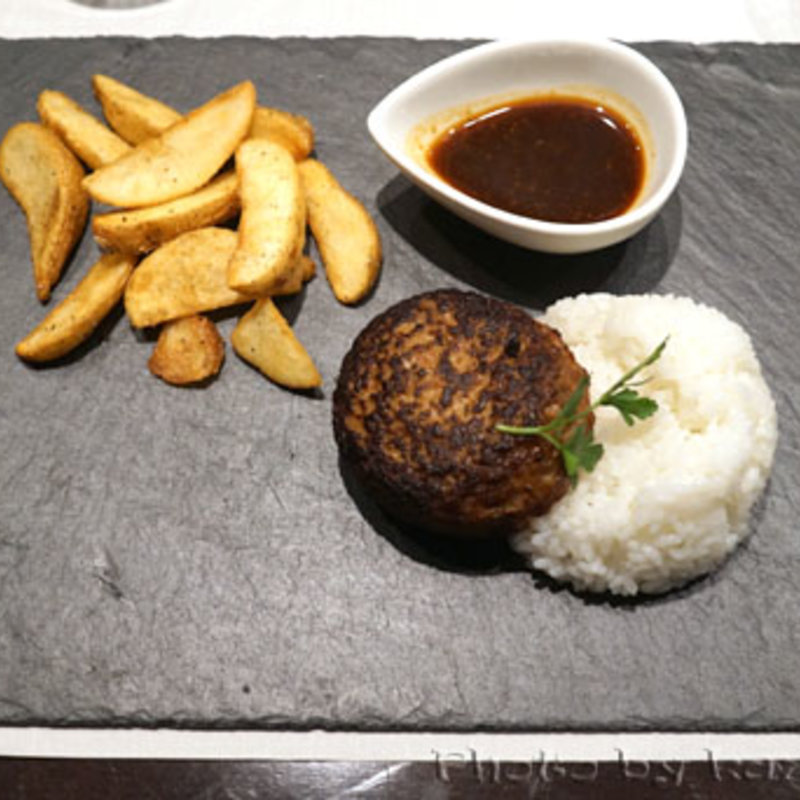 ハンバーグ(ワールド・ワインバー 横浜元町店 （World Wine Bar）)