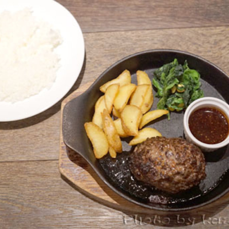京橋テラス特製！！極粗挽きハンバーグ(WINE＆GRILL 京橋テラス)