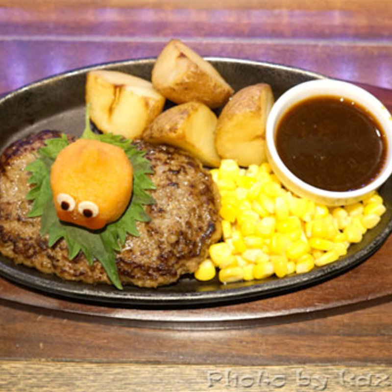 スライムベスおろしの和風ハンバーグ(LUIDA'S BAR （ルイーダの酒場）)