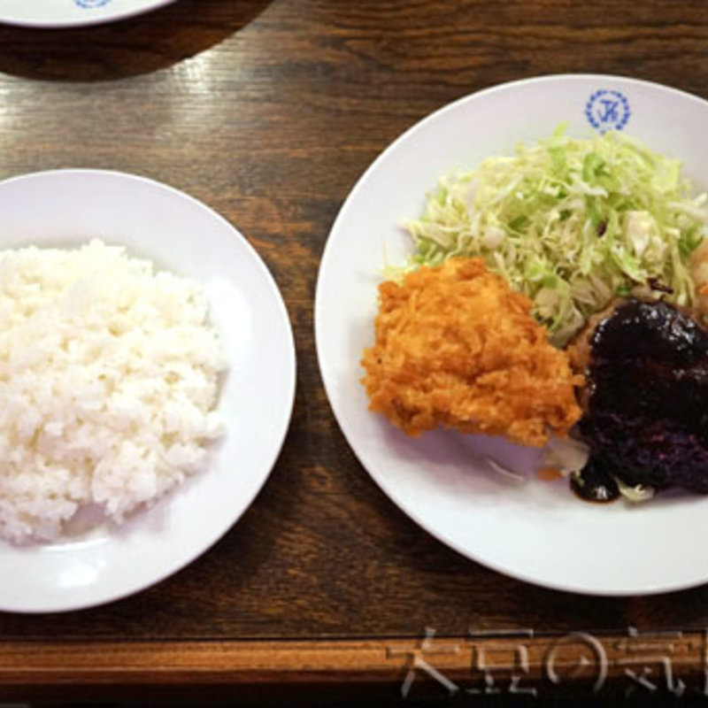 ハンバーグとチキンカツランチ(ビクトリヤ )