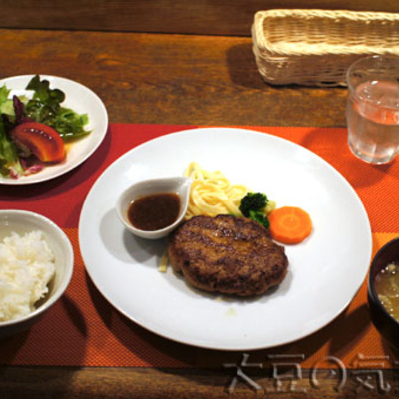 ハンバーグステーキ(せきぐち亭)