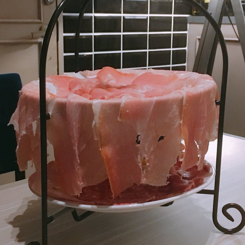 ハムとサラミの5種盛り合わせ(イルリトローボ 渋谷店)