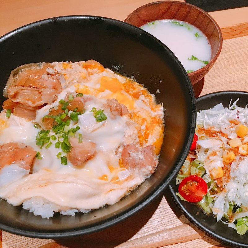 親子丼(六本木 百鳥 （モモドリ）)