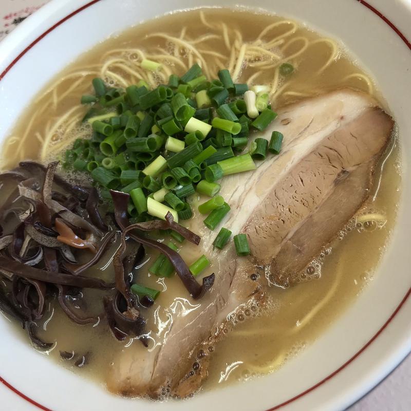 ラーメン(本場博多とんこつらーめん いっぽし)