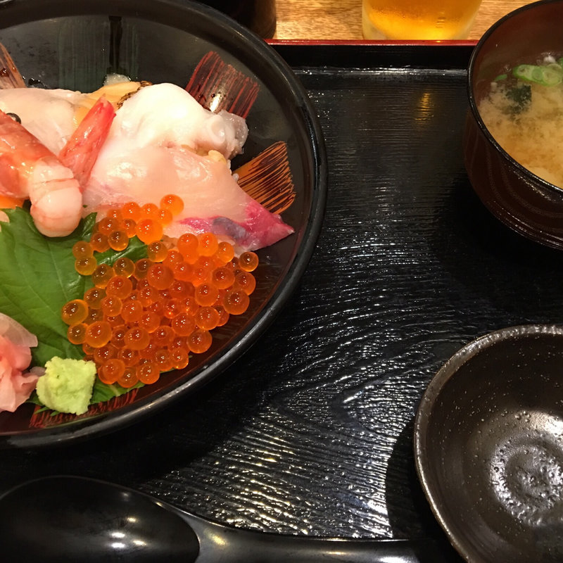 特選海鮮丼 いくらあり(みづき屋 )
