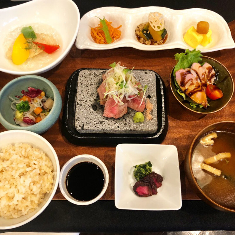 牛肉岩塩ステーキ(東山和み館 玄)