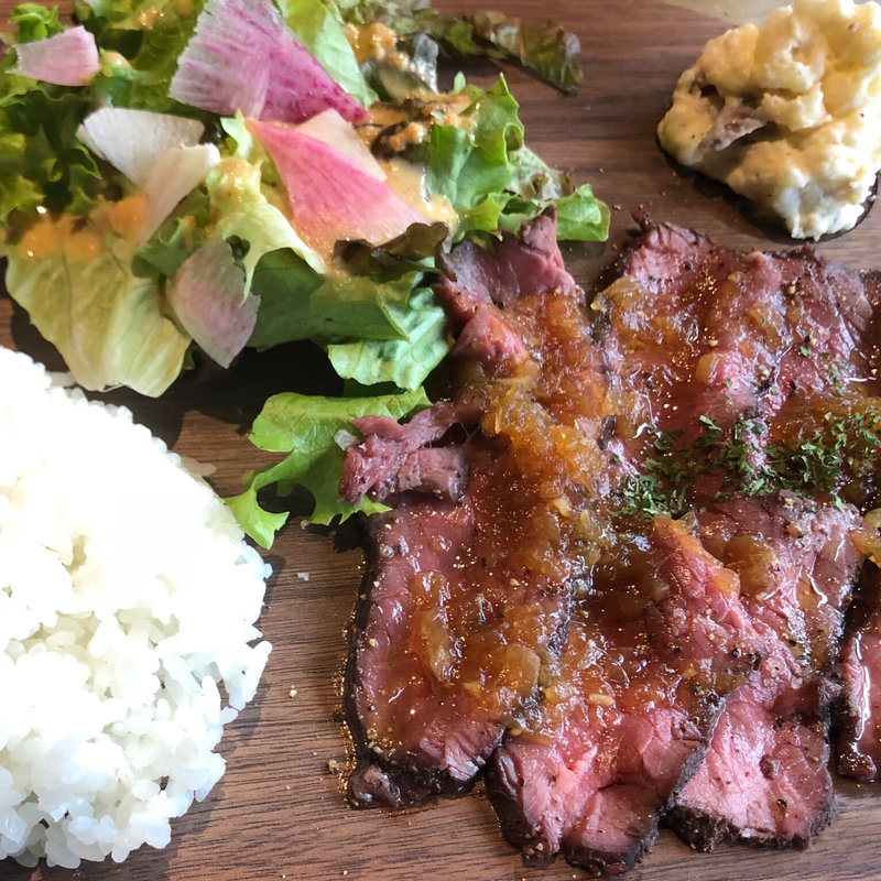 ローストビーフのプレート(＆ROLL （アンドロール）)