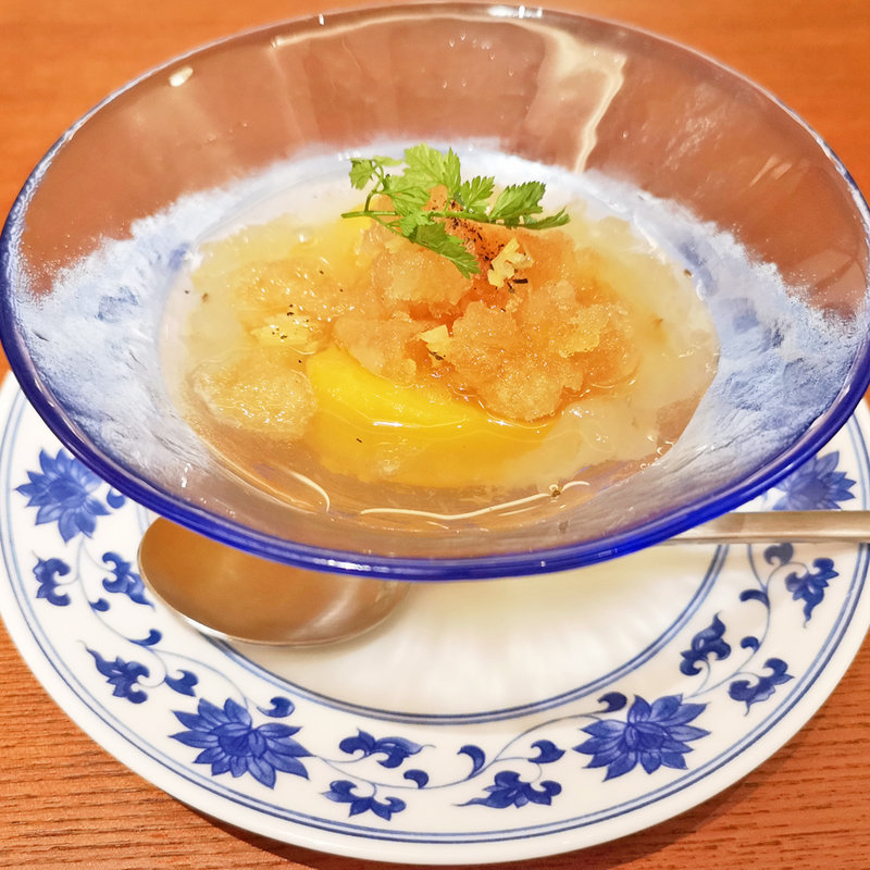 時果銀耳羮(お肌潤う白キクラゲのスープ 季節のフルーツ入り)(老四川 飄香小院 六本木ヒルズ店)