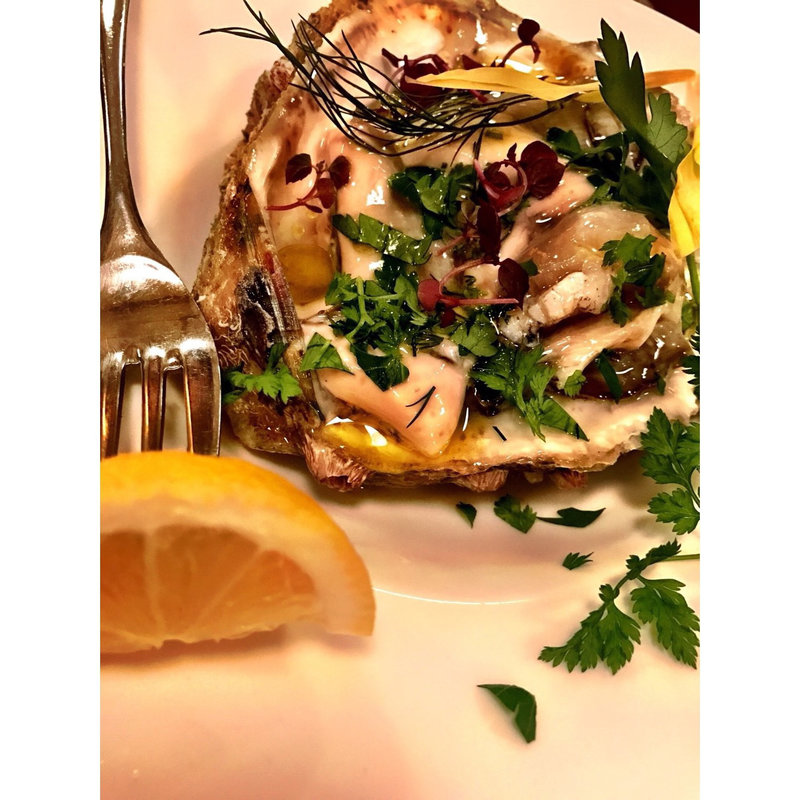 岩牡蠣(ビストロポワソンルージュ)