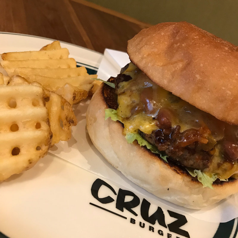チリチーズバーガー(CRUZ BURGERS & CRAFT BEERS （クルズバーガーズ アンド クラフトビア）)