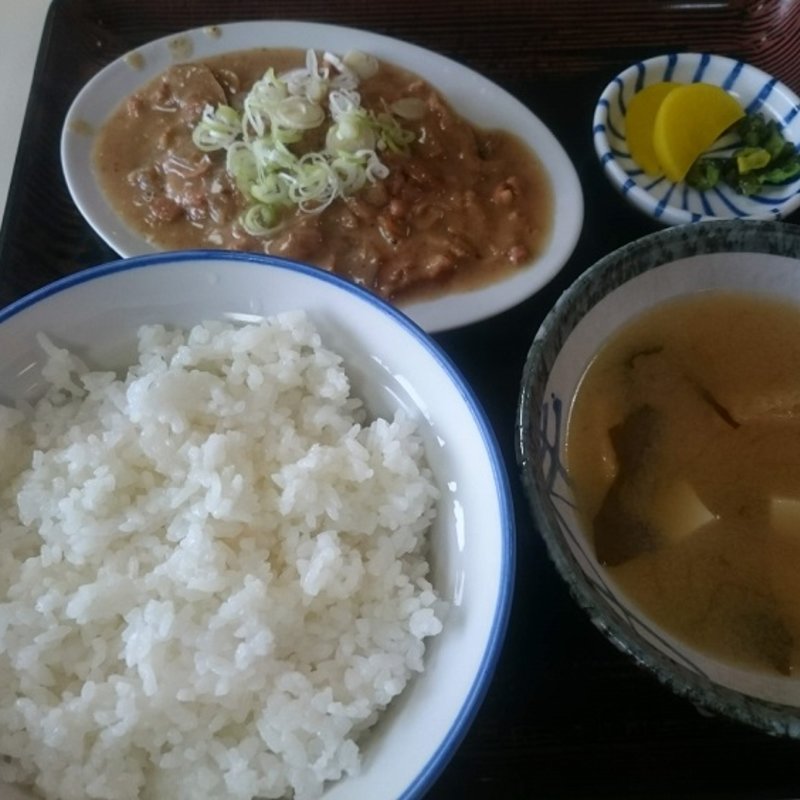 もつ煮込み定食(長妻食堂)
