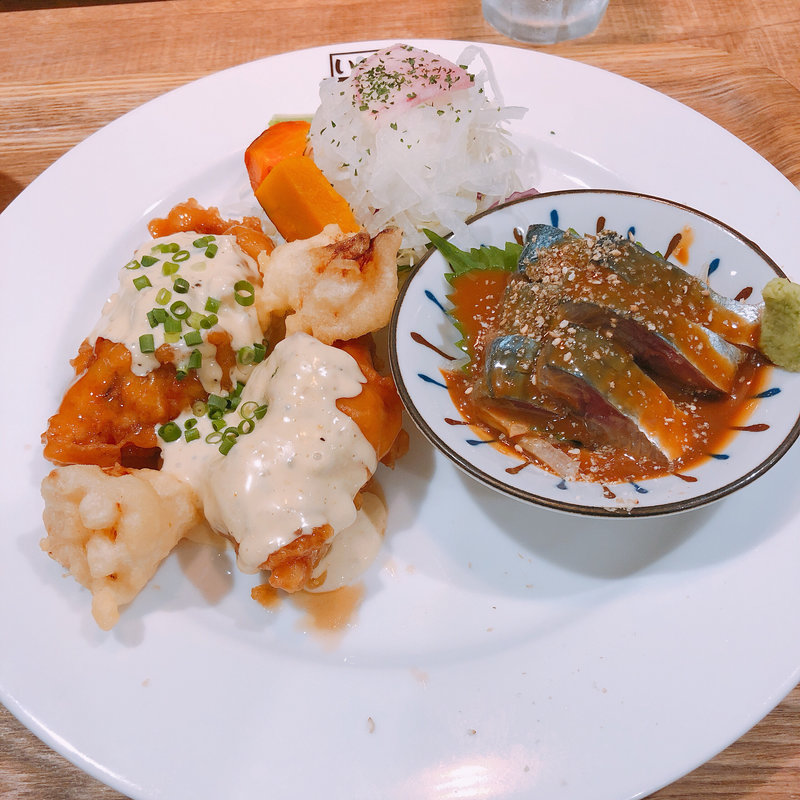 チキン南蛮&胡麻さば定食(いっかく食堂 天神店)