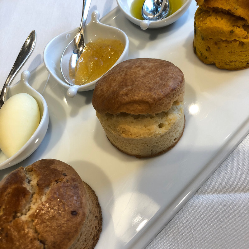 三種のスコーンセット(サロン・ド・テ ロザージュ)