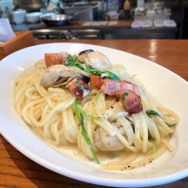 牡蠣とベーコンのパスタ(パスタンティーコ (PASTANTICO))