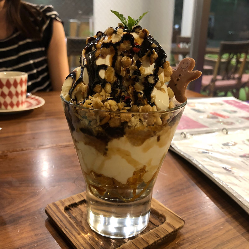 パフェ(cafe太陽ノ塔 NAMBA CITY)
