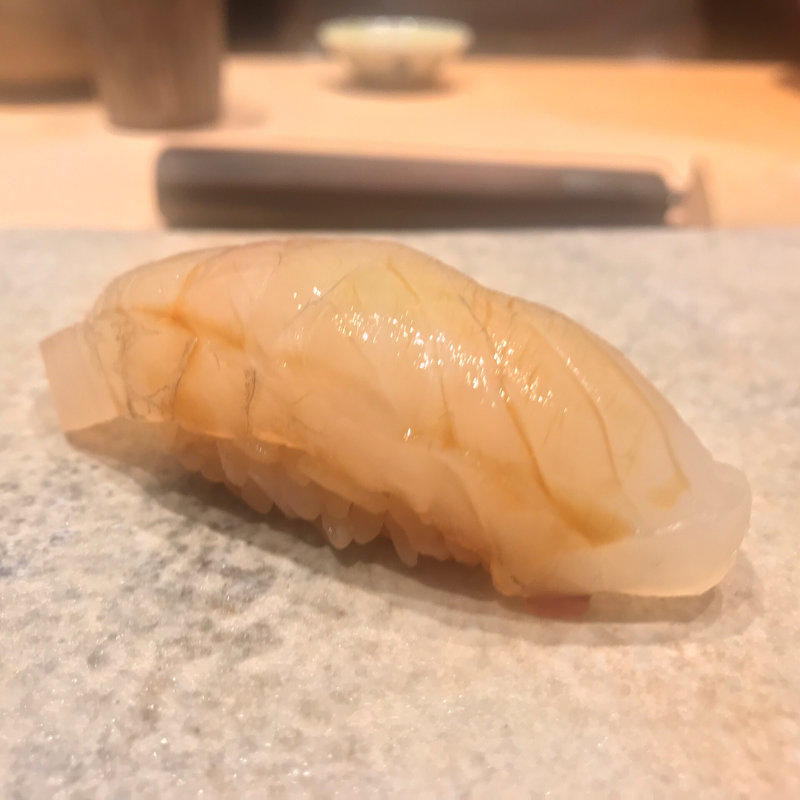 ヒラメの昆布〆(鮨 由う)