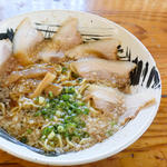 背油入り醤油ラーメン+チャーシュー