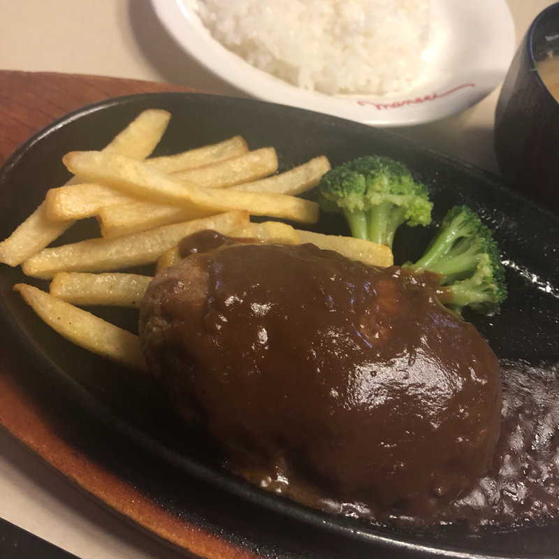 デミグラスハンバーグランチ(肉の万世 高島平店)