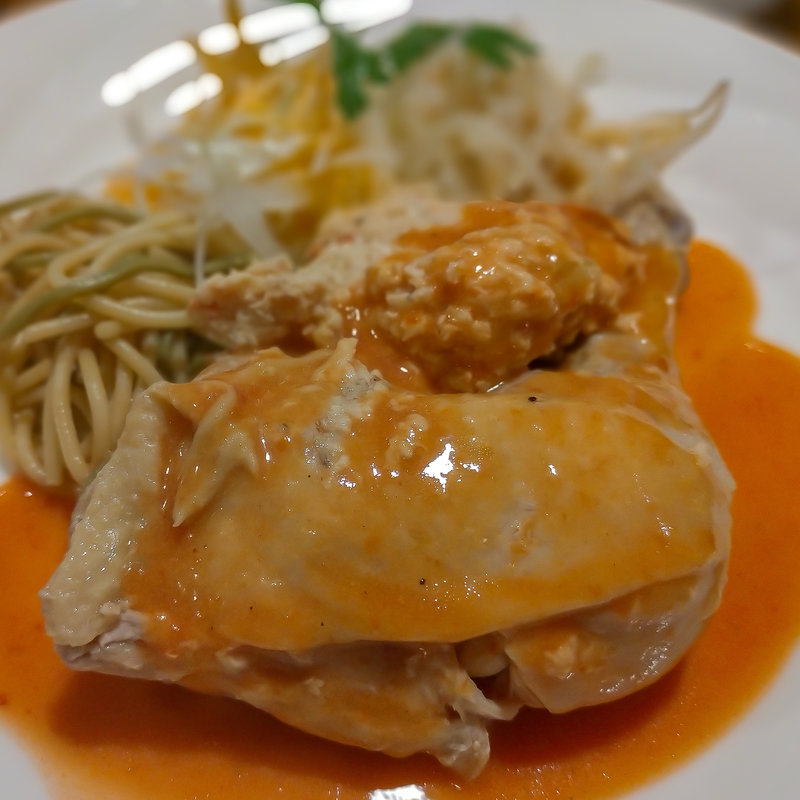 鶏もも肉のビストロ風煮込み(欧風料理 シャンティイ )