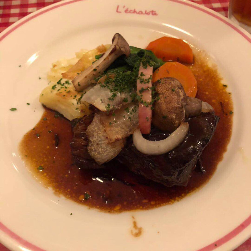 牛肉の赤ワイン煮込み(エシャロット)