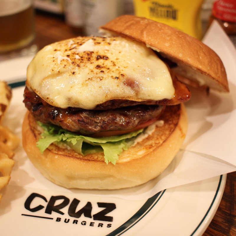 チリチーズベーコンバーガー(CRUZ BURGERS & CRAFT BEERS （クルズバーガーズ アンド クラフトビア）)