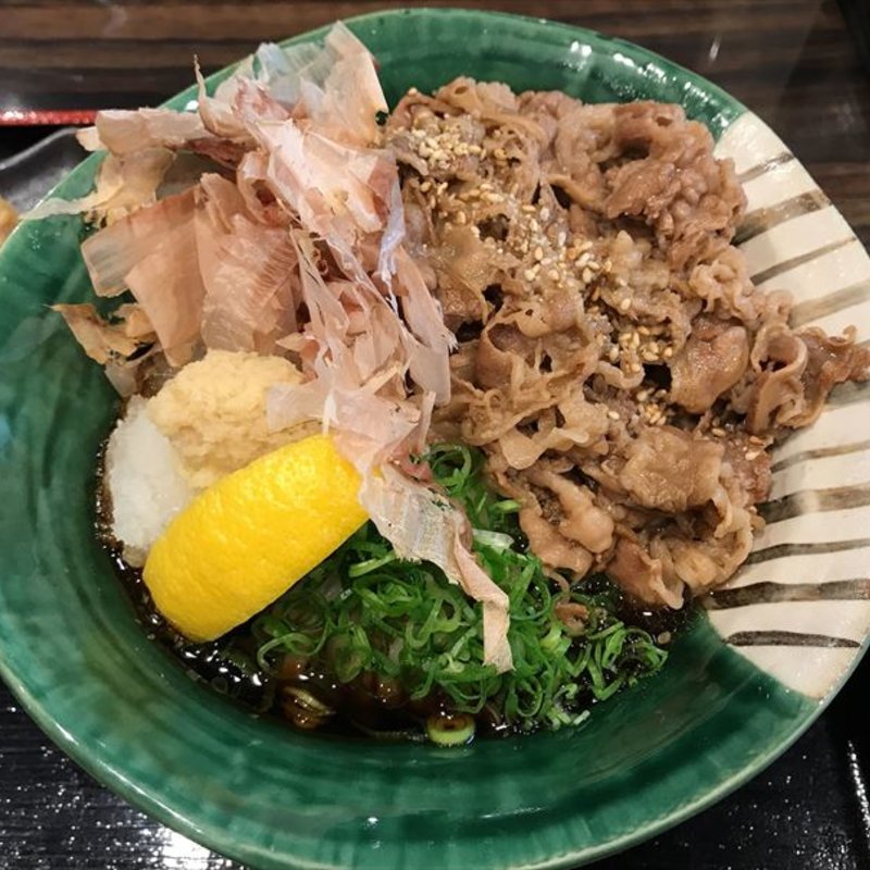 肉ぶっかけ(三ツ島 真打)