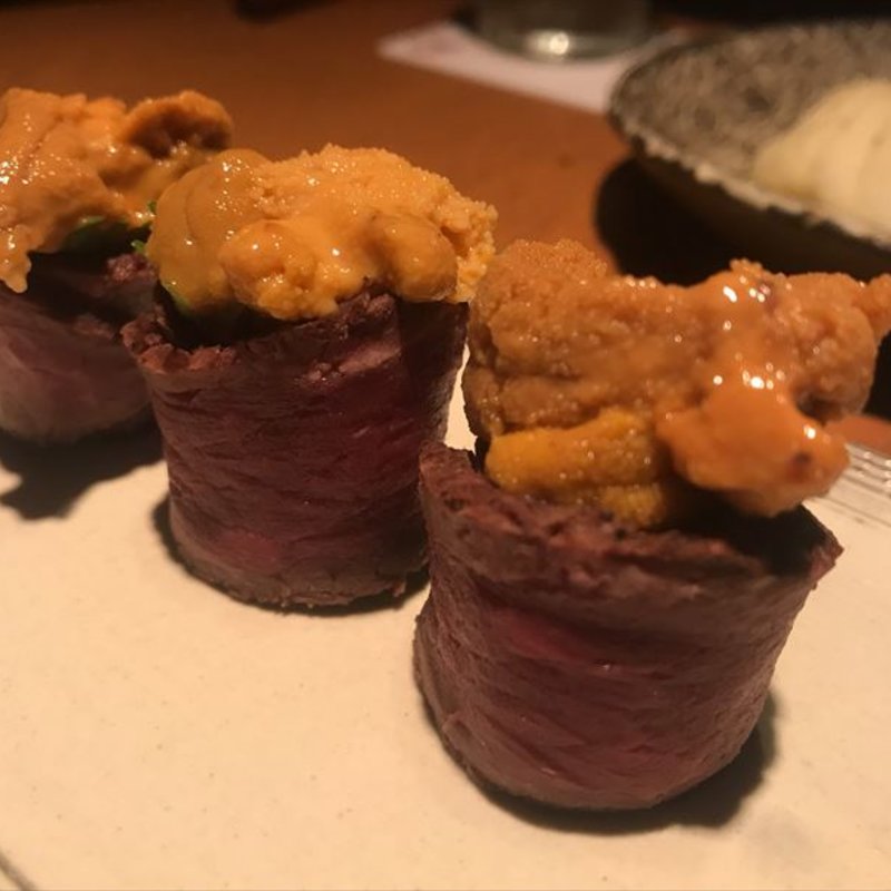 蝦夷鹿肉の雲丹巻き(ござる)