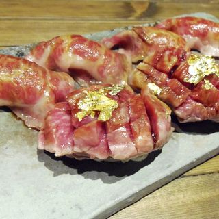 サーロインの肉寿司　2貫(肉バルGAM 梅田お初天神店)
