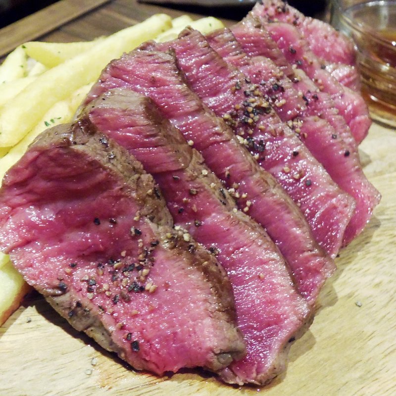 フィレステーキ　150g(肉バルGAM 梅田お初天神店)