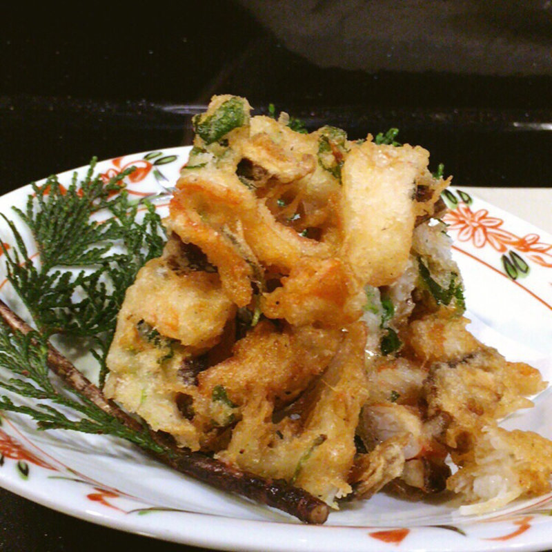 蟹と松茸のかき揚げ(東心斎橋 八束 （やつづか）)