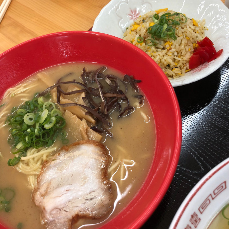 魚介豚骨チャーハンセット(レストラン 異瑠香 （レストラン・イルカ）)